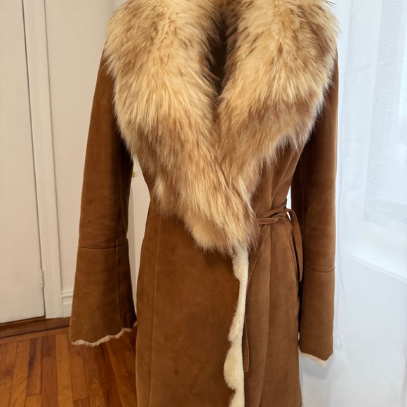 Vintage shearling coat with genuine Fox fur collar - Picture 7 of 16
